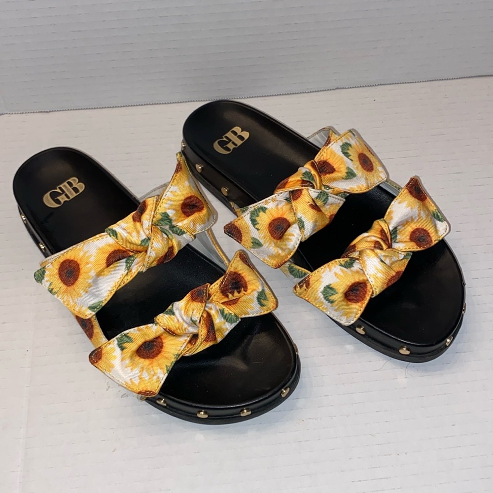 GB Peace Out Sunflower Bow Studded Detail Sandals/Slip-on Womens Sz-7